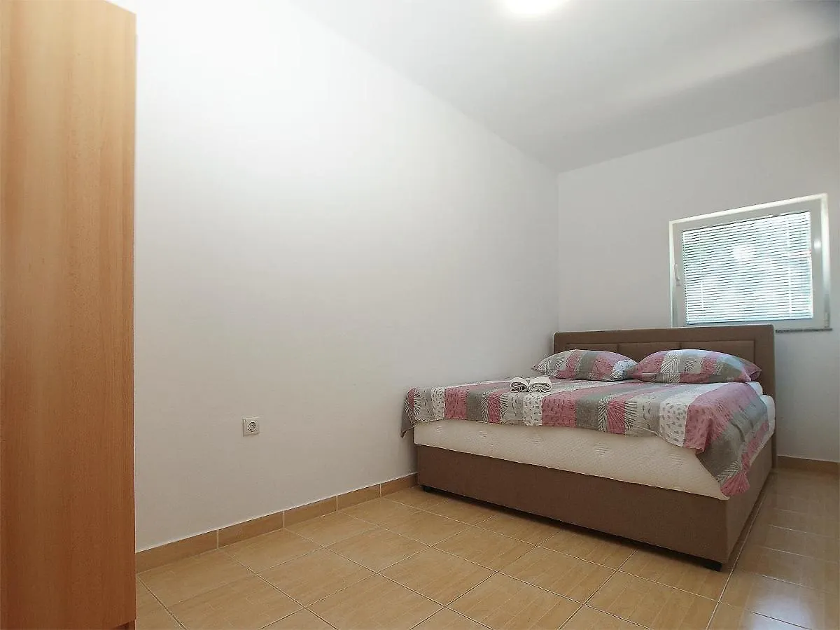 House Katarina 2212 Villa Peroj Holiday home