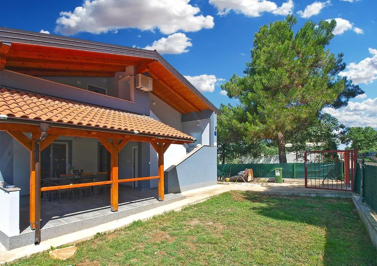 House Katarina 2212 Vila Peroj Croácia